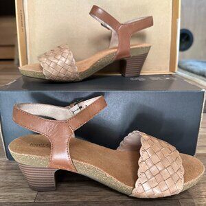 Josef Seibel, Tan Sandals with a 1" Heel.